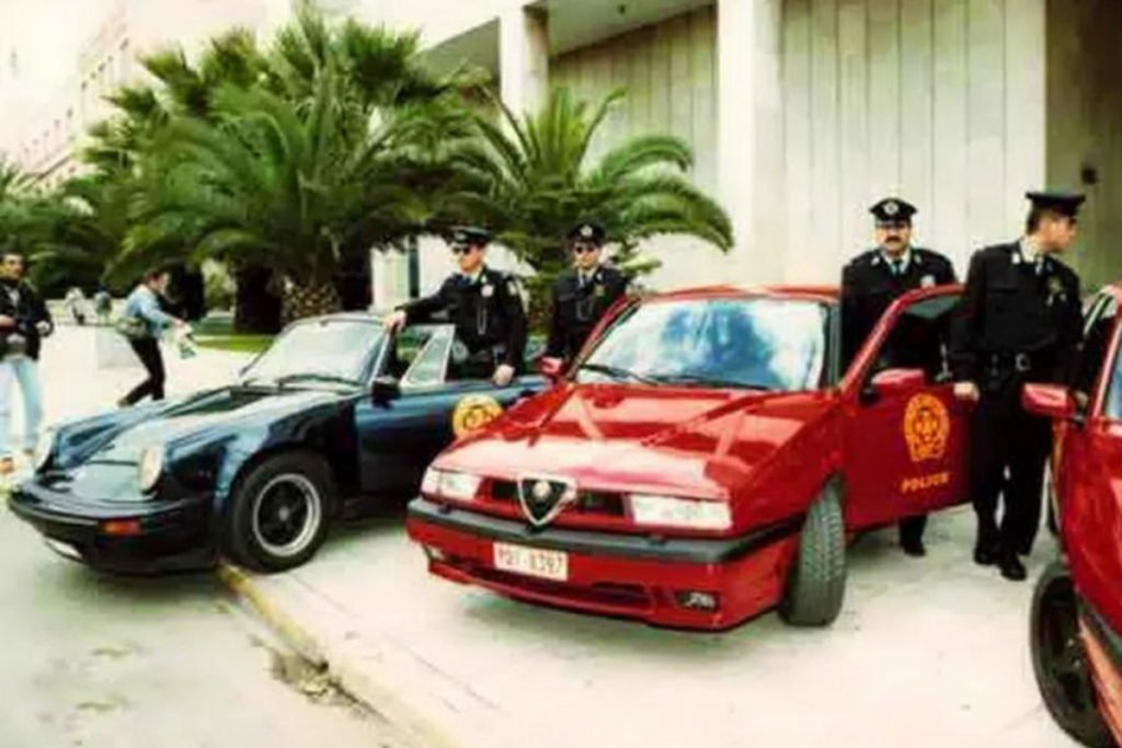 Quando la Grecia aveva le migliori Auto della Polizia