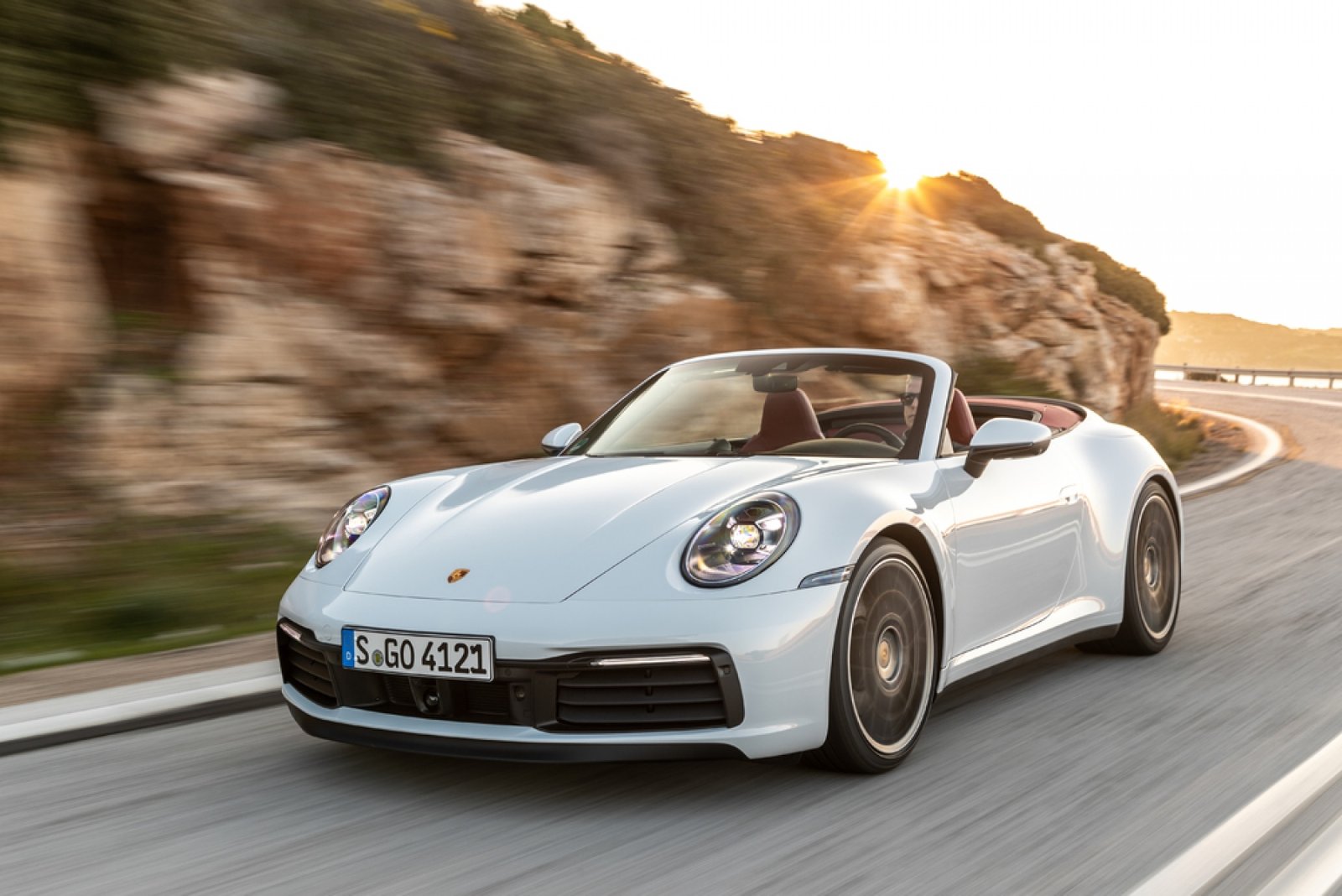 Porsche 911 Carrera 4S in off-road, succede in Bulgaria [VIDEO]