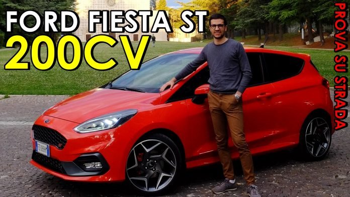 Prova su strada della Ford Fiesta ST 1.5 Ecoboost da 200CV. Ecco com'è andata con il piccolo razzo nel test drive completo