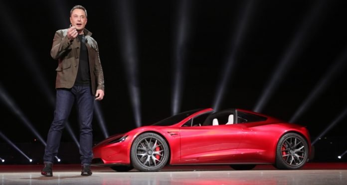 Tesla ad un passo dalla Guida Autonoma di Livello 5