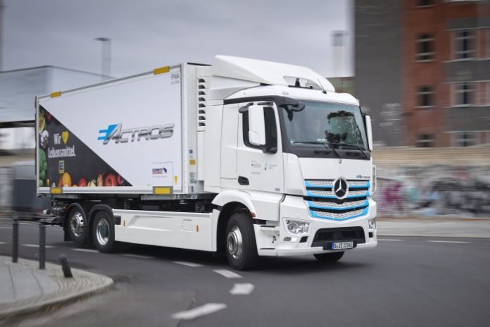 Mercedes-Benz eActros al via i test con Edeka