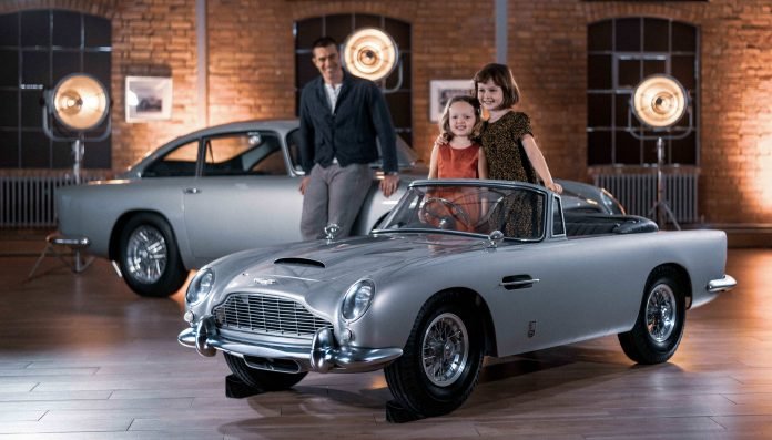 Aston Martin DB5 diventa Junior ecco la versione Elettrica per Bambini