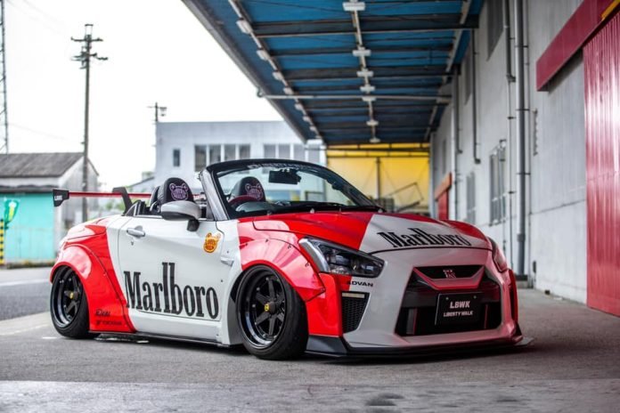 Crea una Nissan GT-R da una Daihatsu Copen, il risultato!
