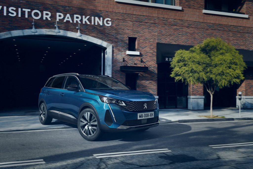Nuova Peugeot 5008 2021, il SUV 7 posti in Anteprima