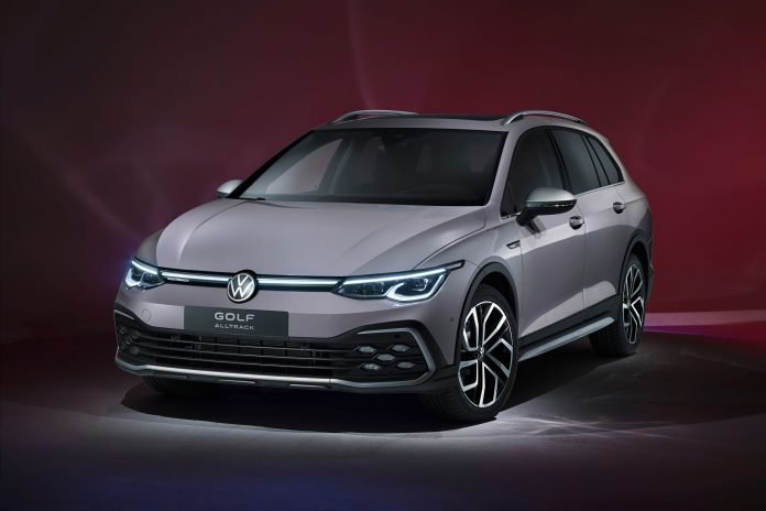 Nuova Volkswagen Golf 8 Variant 2021, i dettagli della Station Wagon