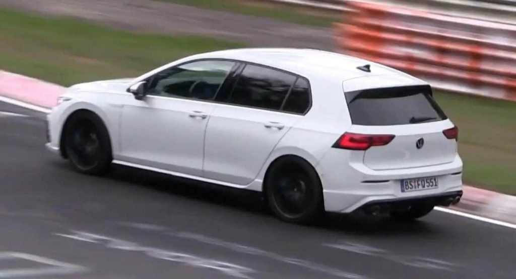 Nuova Volkswagen Golf 8 R 2021, il video in Pista al Nurburgring