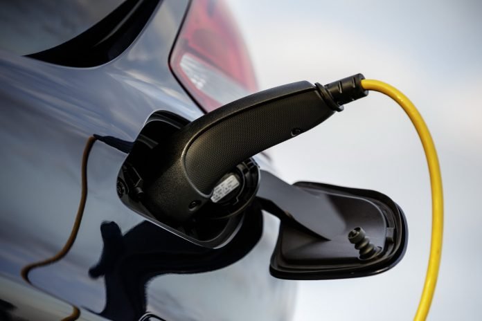 Auto Ibride Plug-in più inquinanti di quelle con il solo Motore Termico
