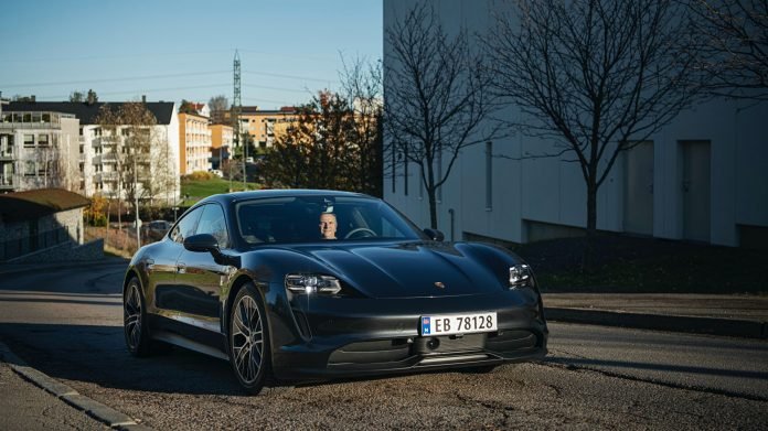 Porsche consegna 1.000 Taycan in Norvegia