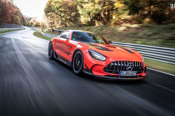 Record Mercedes-AMG GT Black Series! al Nurburgring in 6:43.616