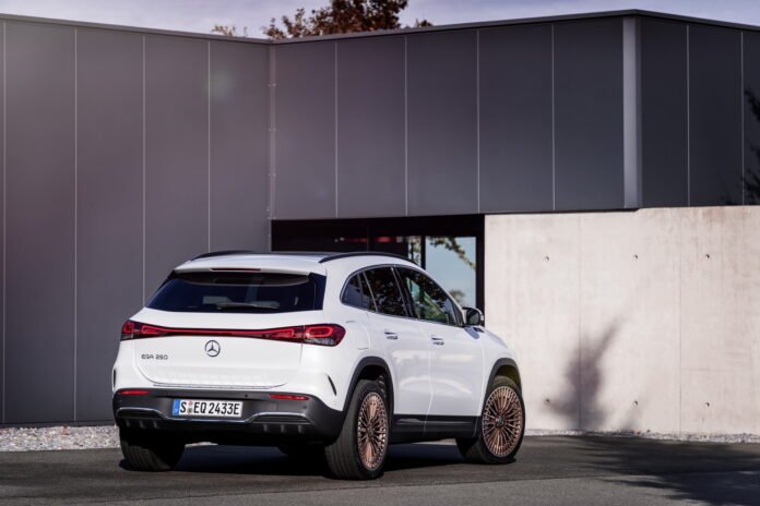 Automotive in Borsa: Mercedes davanti a Volkswagen e BMW