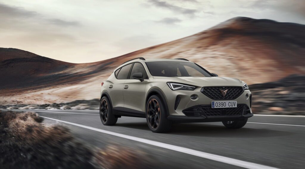 Nuova Cupra Formentor VZ5 2022, con il motore dell'Audi RS3