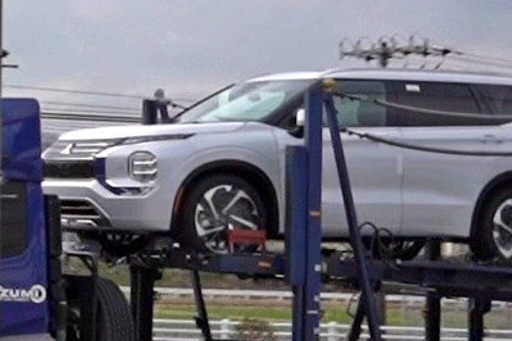 Nuova Mitsubishi Outlander 2022, le foto in Anteprima Esclusiva