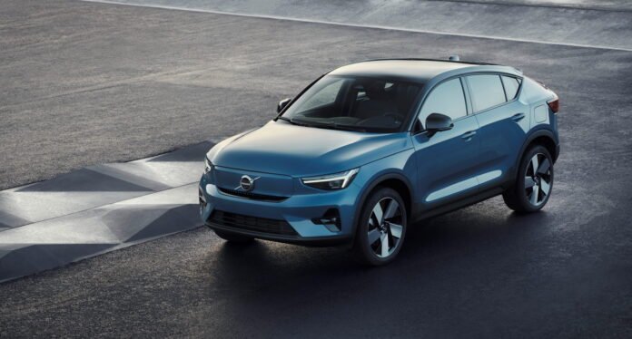 Nuova Volvo C40 2022, Crossover elettrico e coupé