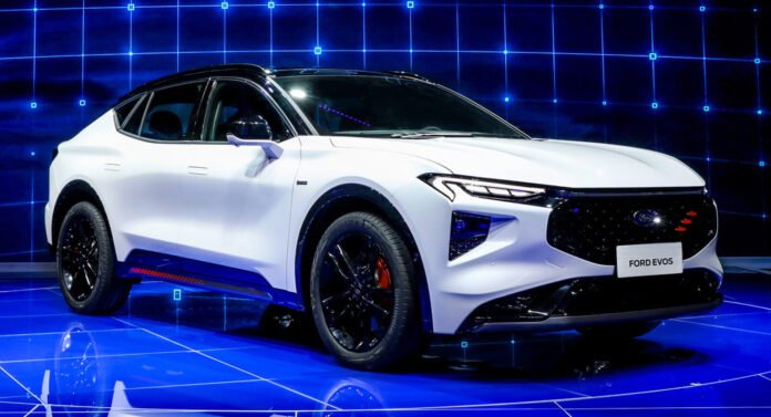 Nuova Ford Mondeo Evos 2021, info e foto dalla Cina