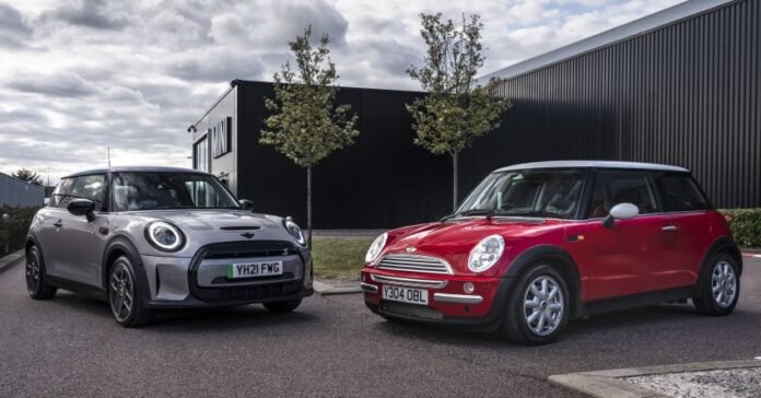 I 20 anni della fabbrica Mini ad Oxford