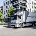 2022-Mercedes-Benz-eActros-1