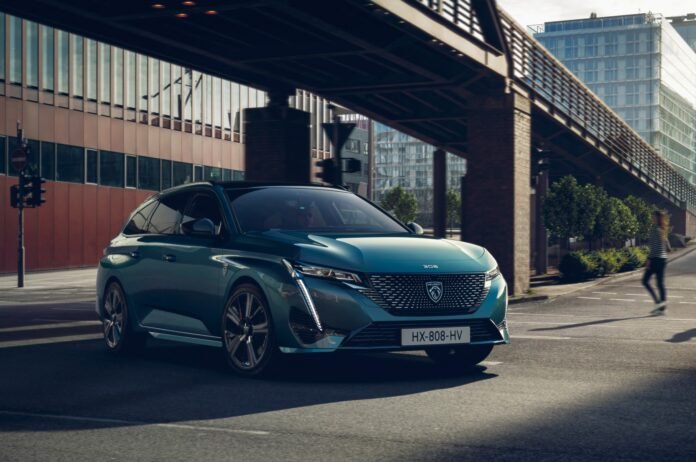 Nuova Peugeot 308 Station Wagon 2022, anteprima di stile