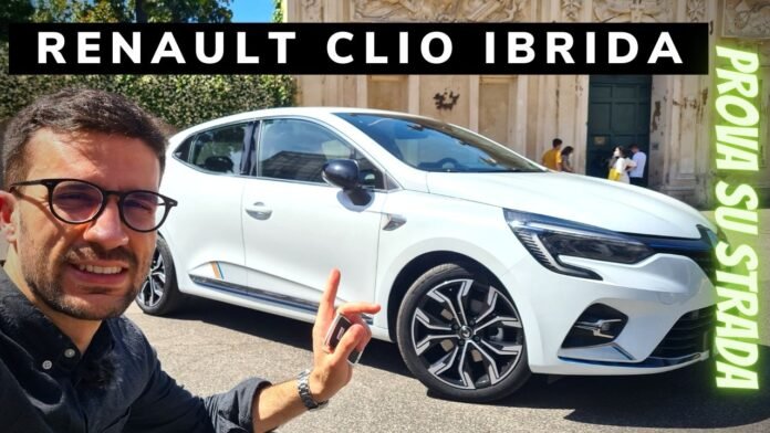Ecco com'è andata al prova su strada della nuova Renault Clio E-Tech full Hybrid. Con 140 CV e ben 3 motori (1 termico da 91 CV e 2 elettrici) ci accompagna bene anche fuori città.