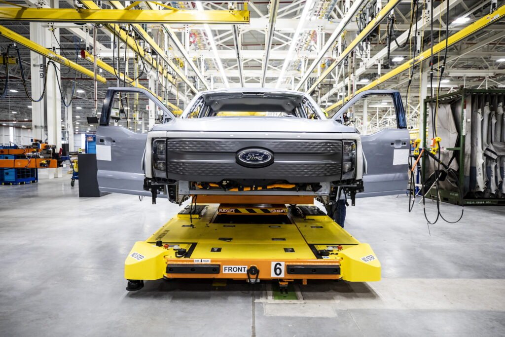 Ford e GM: bilanci in bilico con la crisi dei chip