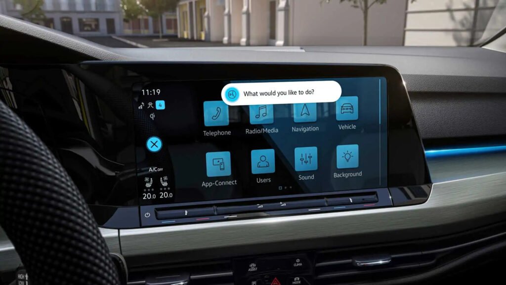 Nuova Volkswagen Golf 8 potenzia l'Infotainment