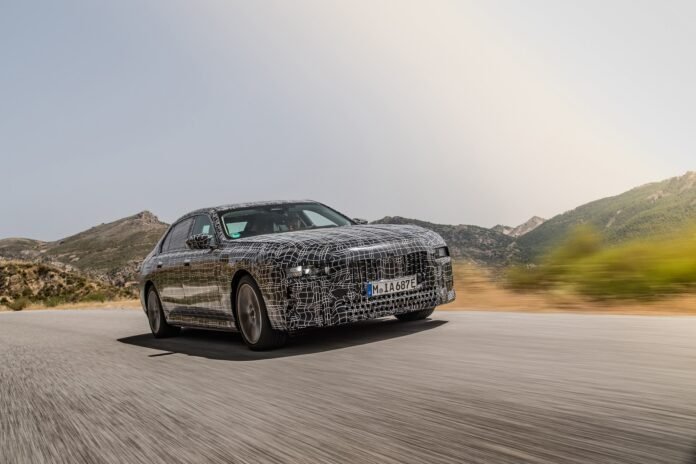 Nuova BMW i7 2023: la berlina 100% elettrica