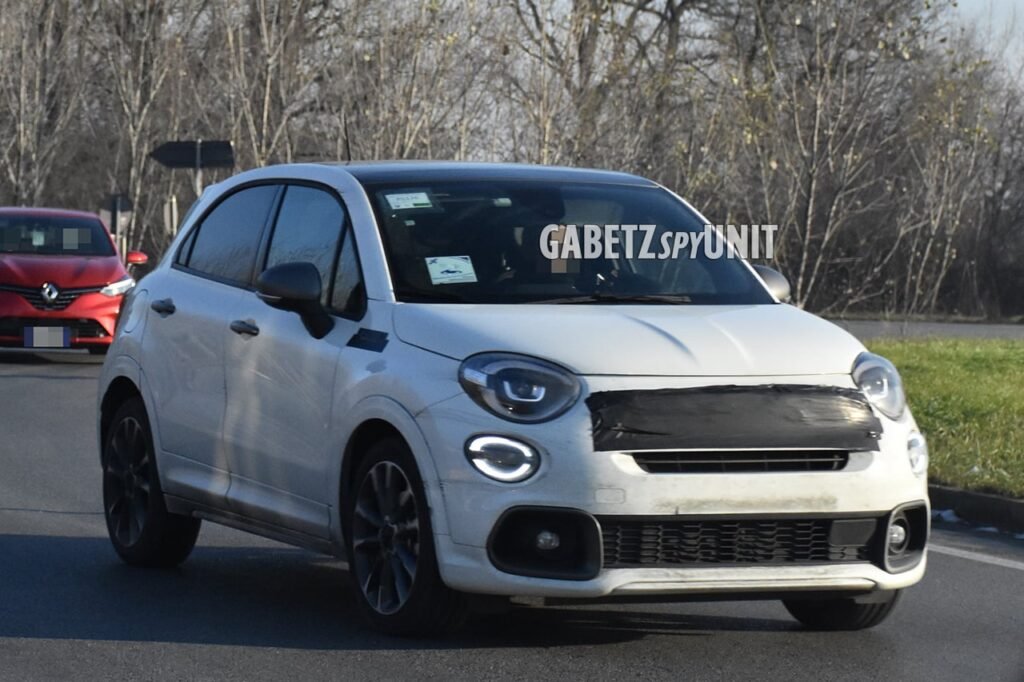 Nuova Fiat 500X 2022: il restyling ibrido in Anteprima
