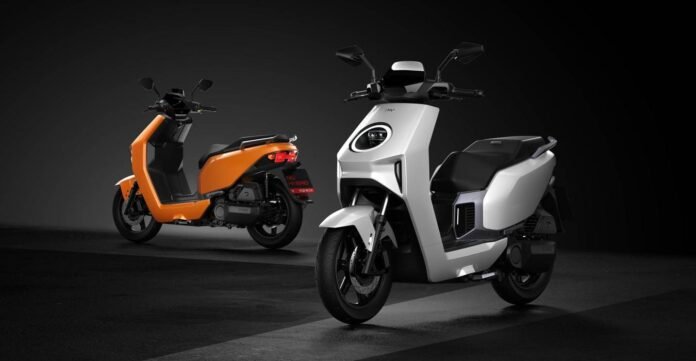 Novità Niu: MQi GT Evo e l'e-scooter ibrido YQi