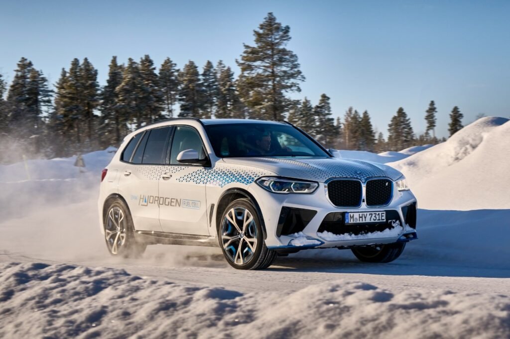 Nuova BMW X5 a Idrogeno: arriva nel 2025 [VIDEO]
