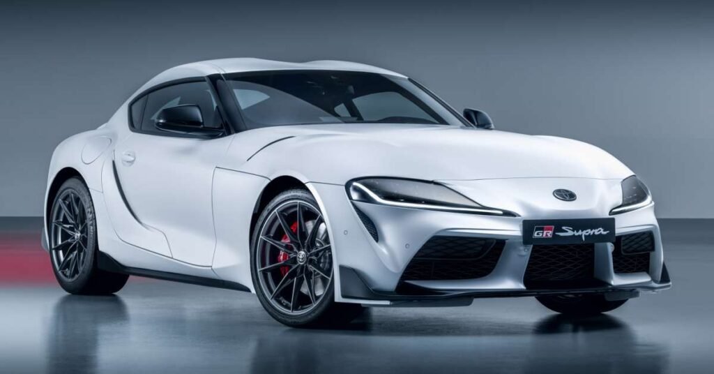 Nuova Toyota GR Supra 2022: il cambio manuale!