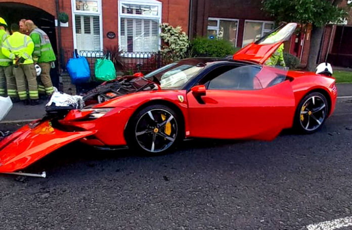 Distrugge una Ferrari SF90 Stradale [VIDEO]