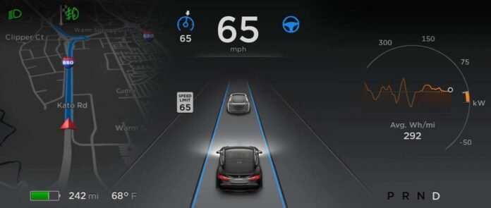 Tesla guida autonoma