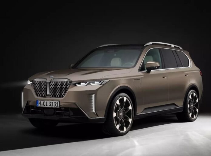 Nuova BMW X7 2024: Rendering in Anteprima