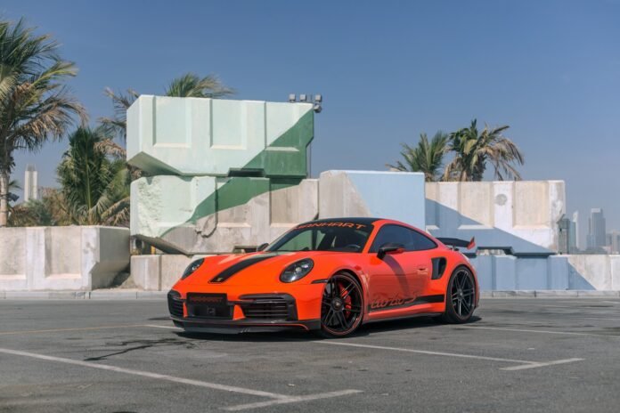 La Porsche 911 Turbo S diventa Manhart TR 800