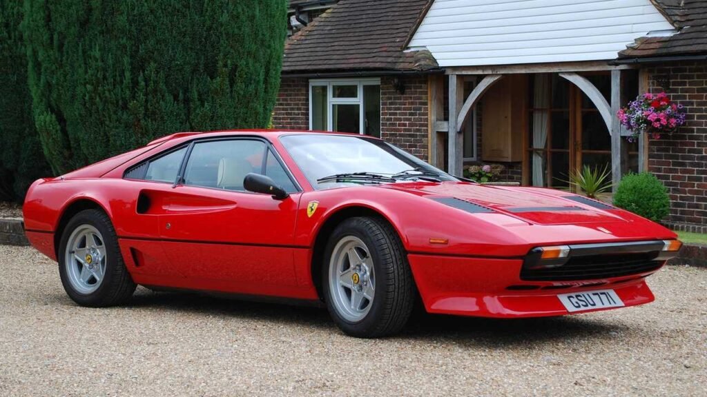 Ferrari 208 GTB: la storia della Rossa “Social” che segna un’epoca