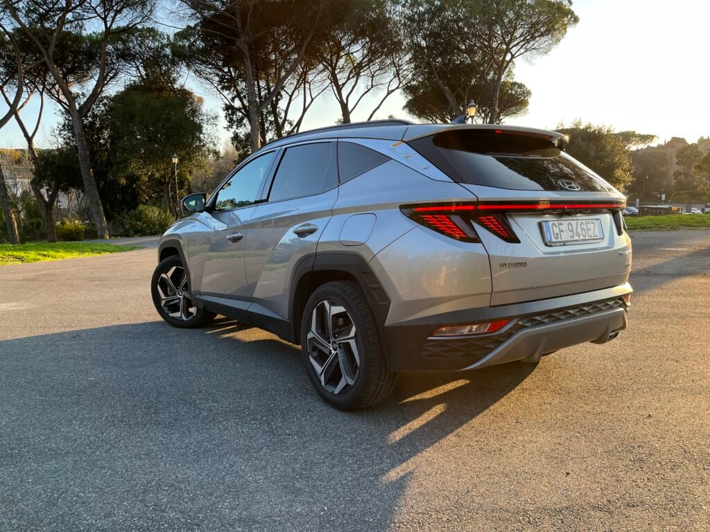 Hyundai Tucson PlugIn 2023: Prova su strada