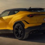 lamborghini-urus-3door-rear-11.jpg
