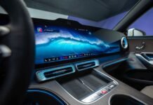 Anche Mercedes ci ripensa e torna ai tasti fisici